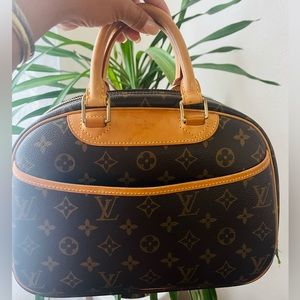 Sold Louis Vuitton trouville pm